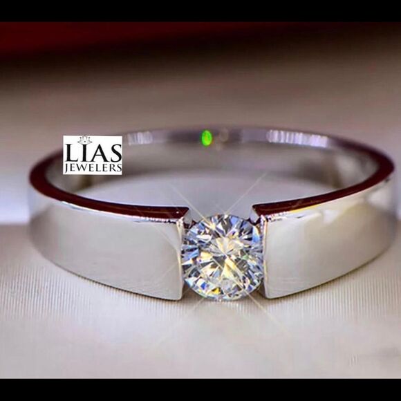 New 18k White gold men wedding ring